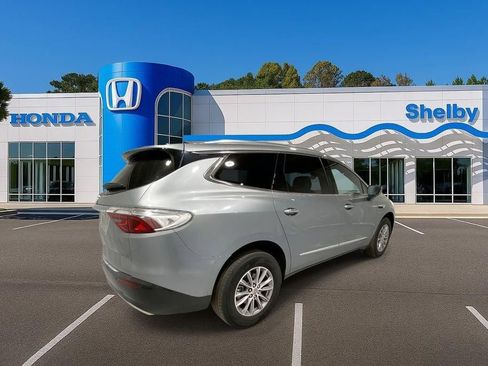 Used 2024 Buick Enclave Premium AWD/4WD image 8