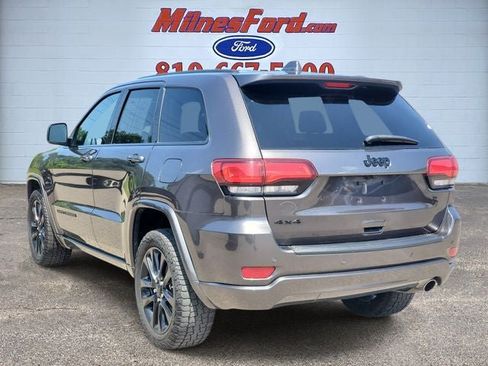 Used 2020 Jeep Grand Cherokee Altitude AWD/4WD image 3