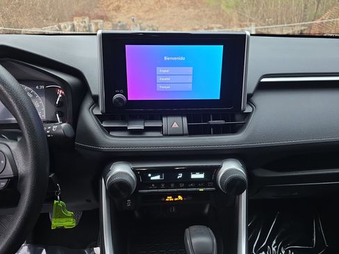 Used 2023 Toyota RAV4 LE image 19