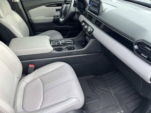 Used 2025 Honda Pilot EX-L image 25