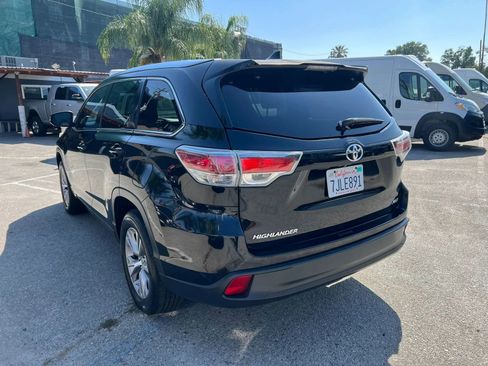 Used 2015 Toyota Highlander XLE FWD image 7