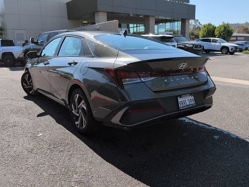 Certified 2025 Hyundai Elantra Sport FWD image 6