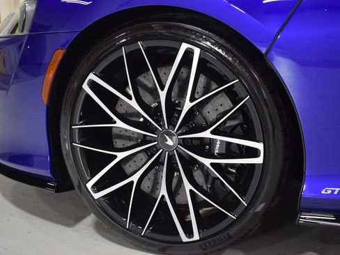 New 2025 McLaren GTS image 6