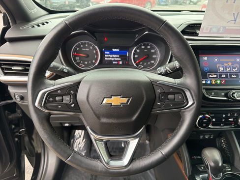 Used 2022 Chevrolet TrailBlazer ACTIV w/ Technology Package AWD/4WD image 19