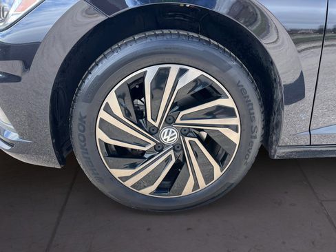 Used 2019 Volkswagen Jetta SEL Premium image 15