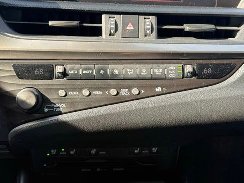 Used 2019 Lexus ES 350 F Sport w/ Accessory Package 2 FWD image 22