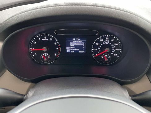 Used 2020 Kia Sorento LX image 34