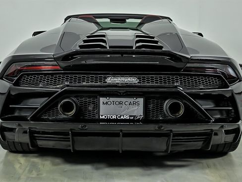 Used 2020 Lamborghini Huracan EVO AWD/4WD image 9