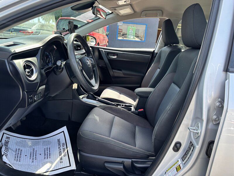 Used 2017 Toyota Corolla LE FWD image 7