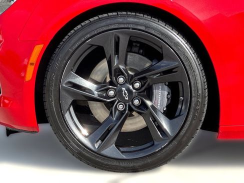 Used 2022 Chevrolet Camaro LT w/ RS Package image 10
