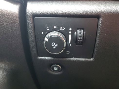 Used 2019 Jeep Grand Cherokee Limited w/ Trailer Tow Group IV image 20