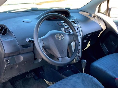 Used 2008 Toyota Yaris 2-Door Hatchback image 17
