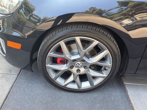 Used 2014 Volkswagen GTI Wolfsburg Edition FWD image 9
