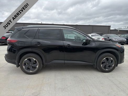 Certified 2024 Nissan Rogue SV w/ SV Premium Package image 4