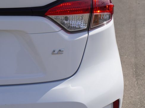 Used 2025 Toyota Corolla LE image 10