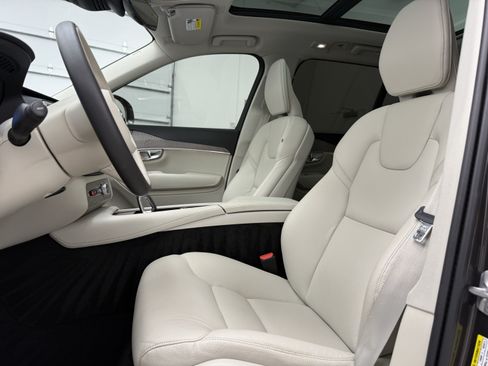 Certified 2024 Volvo XC90 T8 Plus w/ Protection Package Premier AWD/4WD image 13