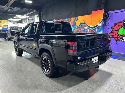 Used 2022 Nissan Frontier PRO-4X image 3