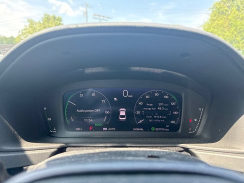 Used 2025 Honda Accord Sport image 10