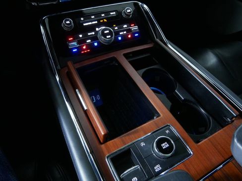 Used 2024 Lincoln Navigator Reserve w/ Equipment Group 201A image 25