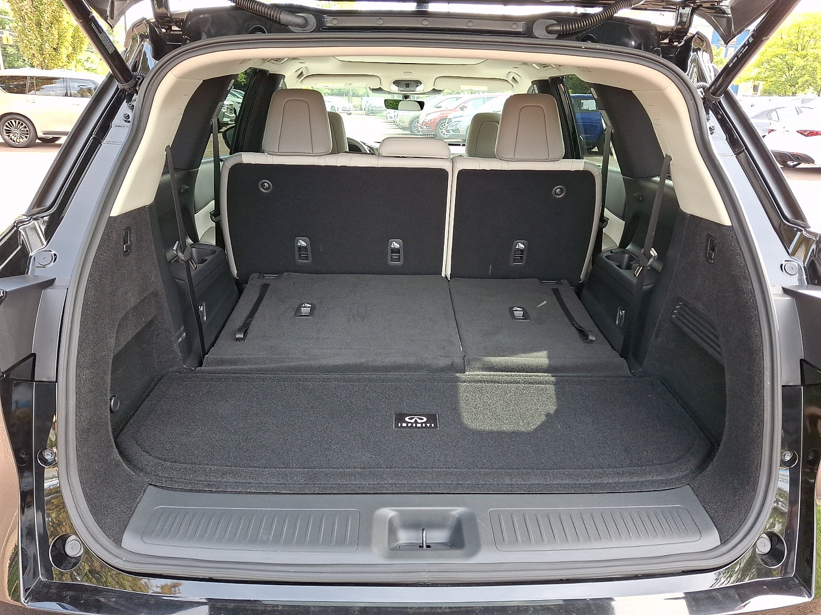 Certified 2026 INFINITI QX60 Luxe w/ Cargo Package AWD/4WD image 31