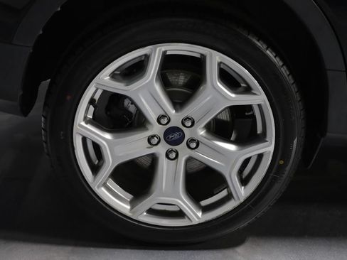 Used 2017 Ford Escape Titanium w/ Equipment Group 301A AWD/4WD image 42