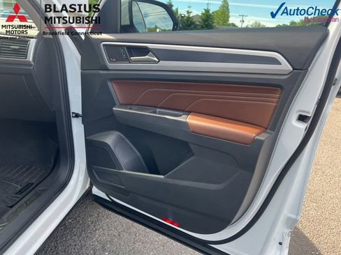 Used 2022 Volkswagen Atlas SEL Premium AWD/4WD image 35