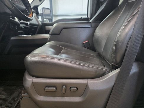 Used 2015 Ford F250 Lariat w/ Lariat Ultimate Package AWD/4WD image 13