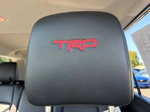 Used 2022 Toyota 4Runner TRD Off-Road Premium w/ Moonroof Package AWD/4WD image 34