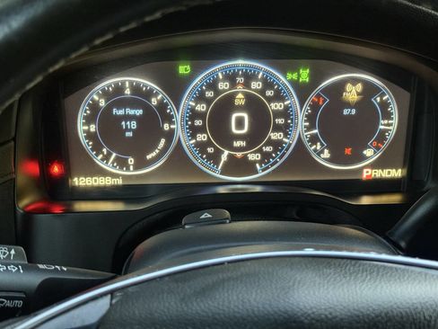 Used 2015 Cadillac Escalade Luxury image 23