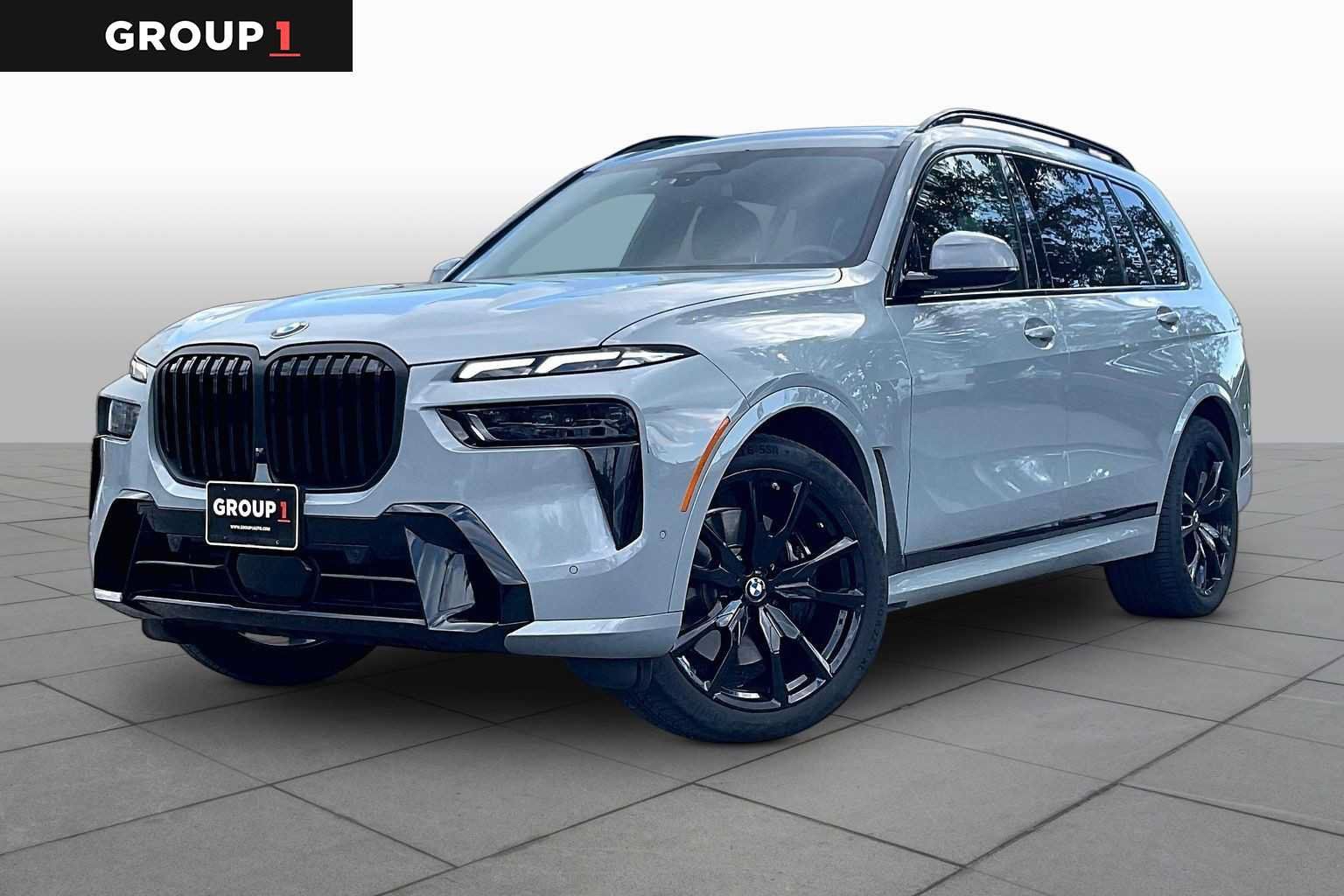 Used 2025 BMW X7 xDrive40i w/ M Sport Package AWD/4WD image 1