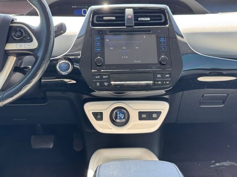 Used 2016 Toyota Prius Three Touring FWD image 15