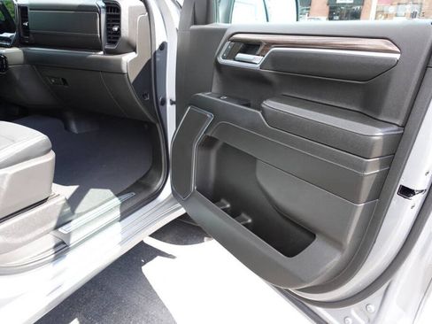 Used 2023 Chevrolet Silverado 1500 LT AWD/4WD image 31