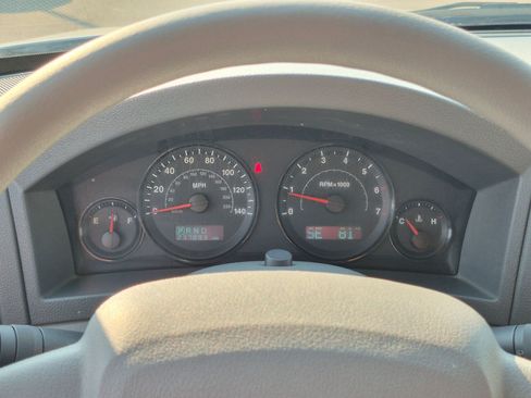 Used 2006 Jeep Grand Cherokee Laredo AWD/4WD image 19