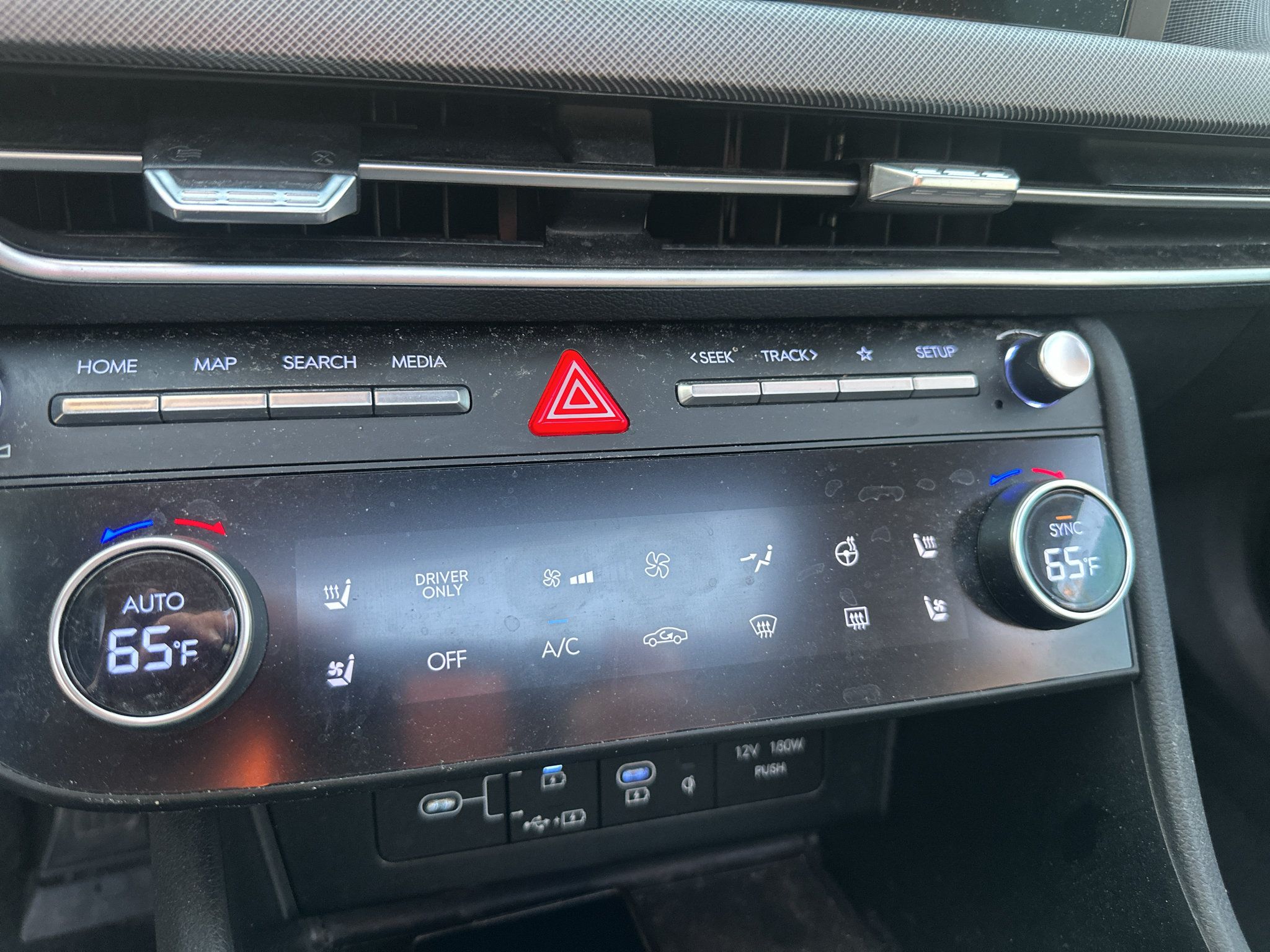 Used 2025 Hyundai Sonata Limited FWD image 30