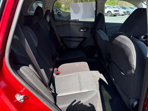 Used 2023 Nissan Rogue SV image 29