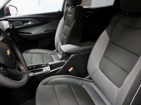 Used 2023 Chevrolet TrailBlazer LT w/ Convenience Package image 23