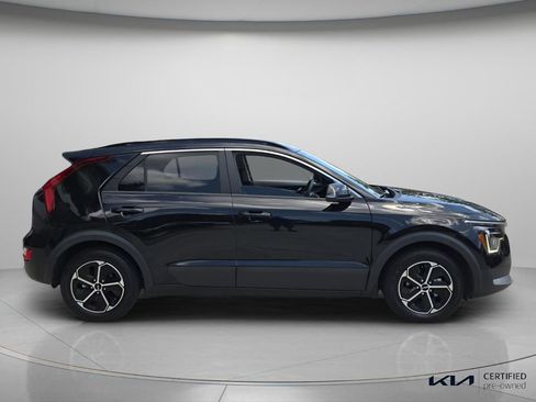 Certified 2024 Kia Niro EX FWD image 4