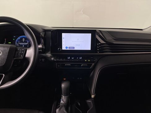 Used 2025 Toyota Camry LE FWD image 15
