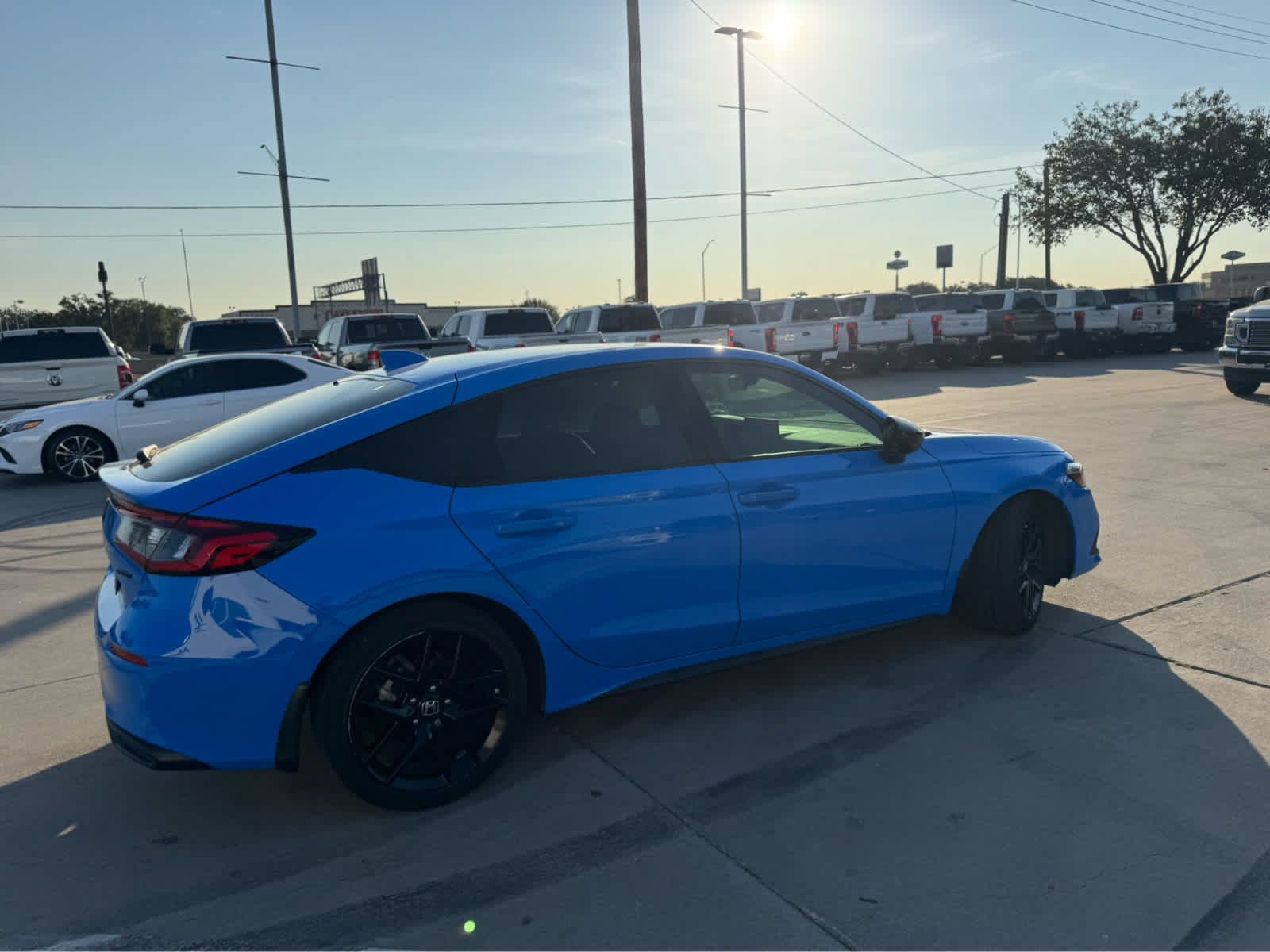 Used 2023 Honda Civic Sport image 3