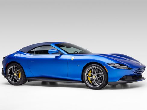 Used 2026 Ferrari Roma Spider RWD image 13
