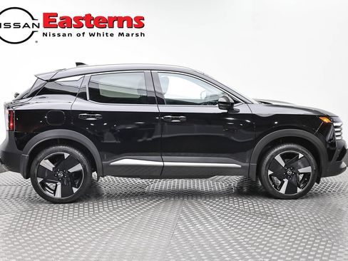 Used 2026 Nissan Kicks SR w/ SR Premium Package AWD/4WD image 4