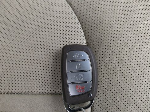 Used 2017 Hyundai Sonata Limited w/ Tech Package 03 FWD image 32