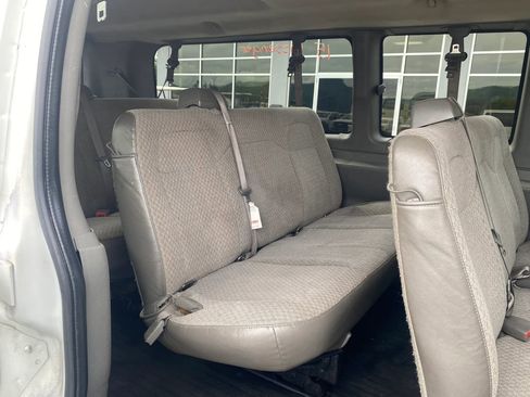 Used 2010 Chevrolet Express 3500 LT w/ LT Preferred Equipment Group RWD image 23
