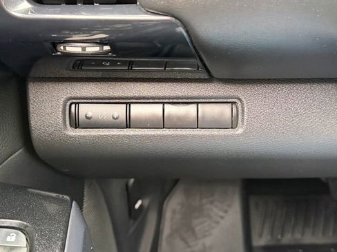 Certified 2022 Nissan Pathfinder S image 12