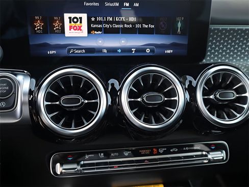 New 2026 Mercedes-Benz GLB 250 4MATIC image 48