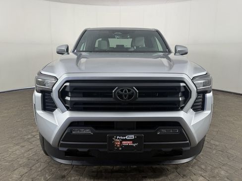 Used 2026 Toyota Tacoma SR5 AWD/4WD image 2