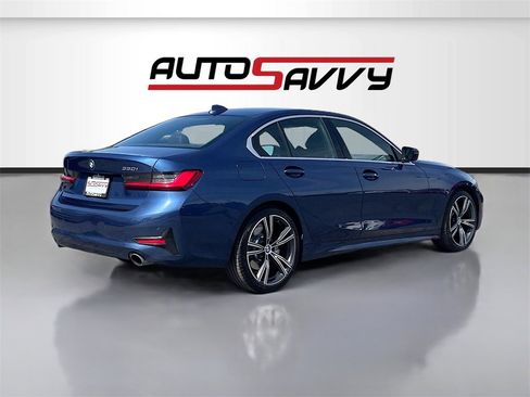 Used 2021 BMW 330i Sedan w/ Convenience Package image 7