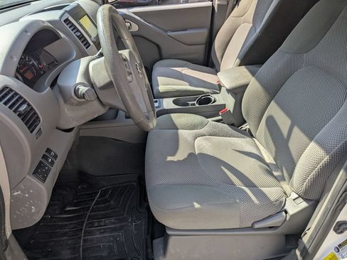 Used 2019 Nissan Frontier SV AWD/4WD image 9
