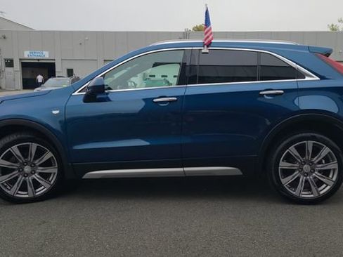 Used 2019 Cadillac XT4 Premium Luxury AWD/4WD image 4