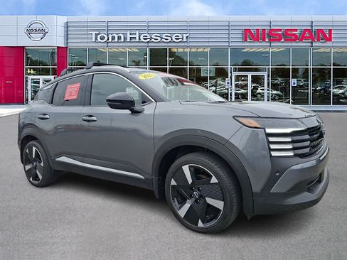 Certified 2025 Nissan Kicks SR w/ SR Premium Package AWD/4WD image 1
